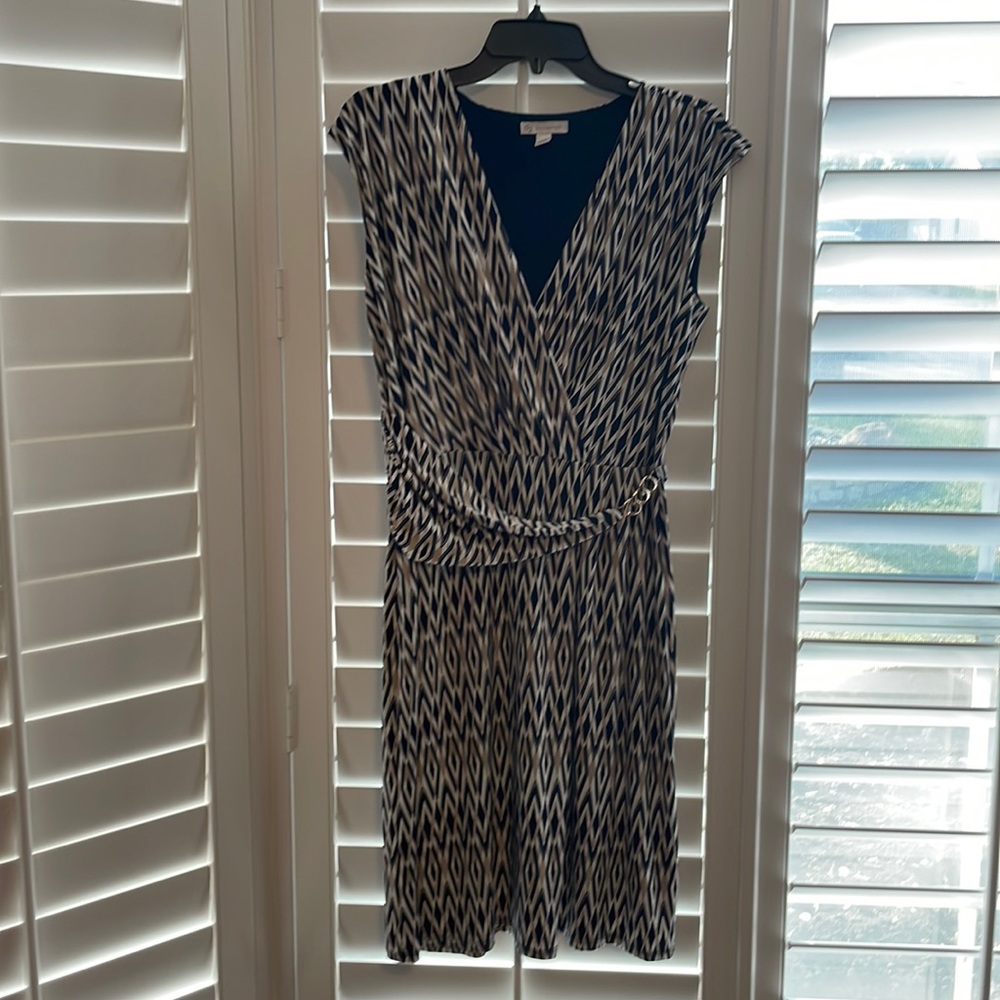 Dress Barn Navy and tan sleeveless dress, Size Medium
